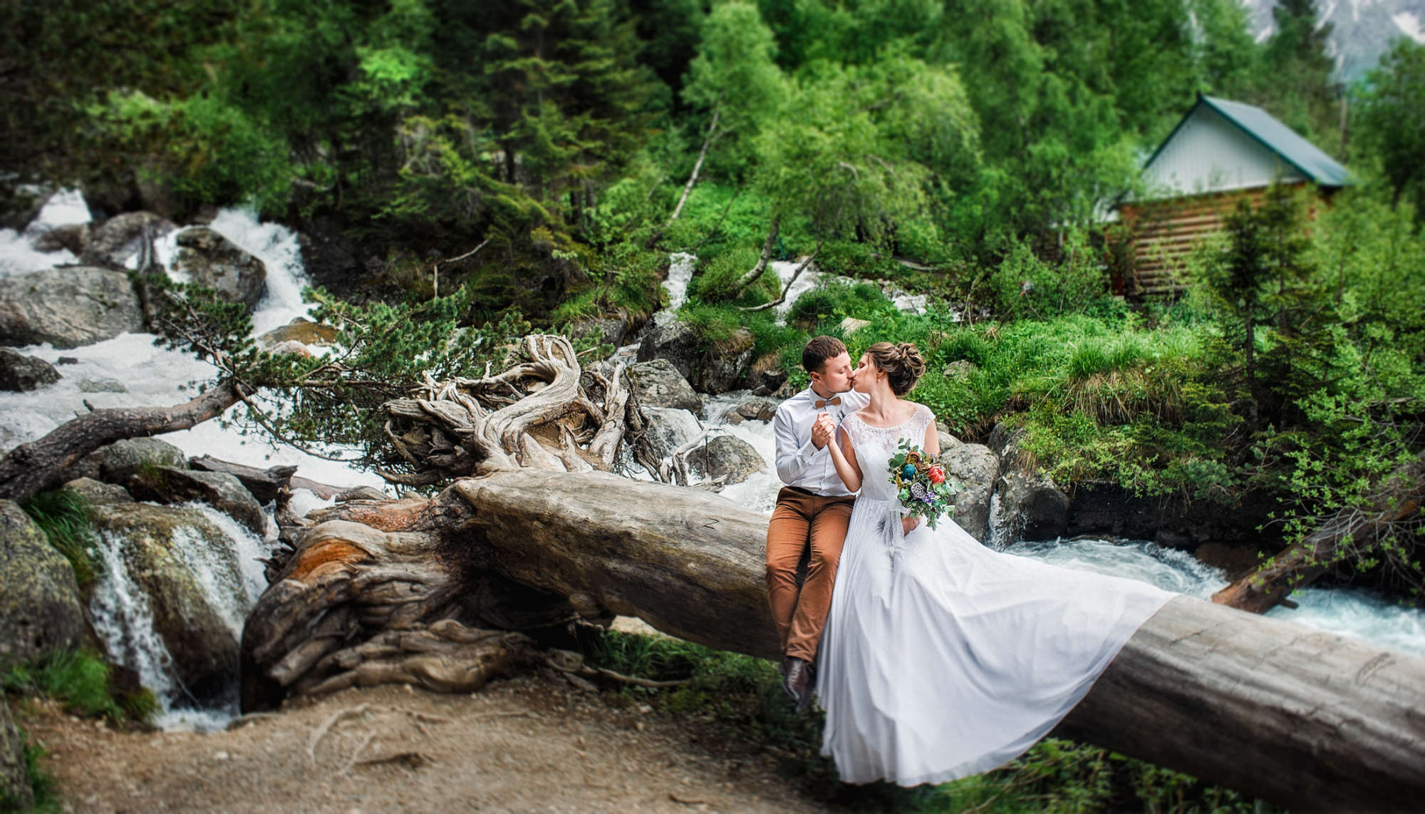 Свадебная фотосессия на природе в горах