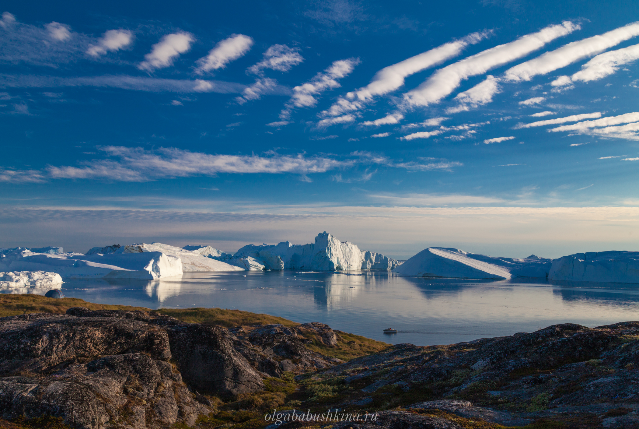 Какая территория гренландии. Гренландия (остров). Гренландия / Greenland. Долина Кинкуа Гренландия.