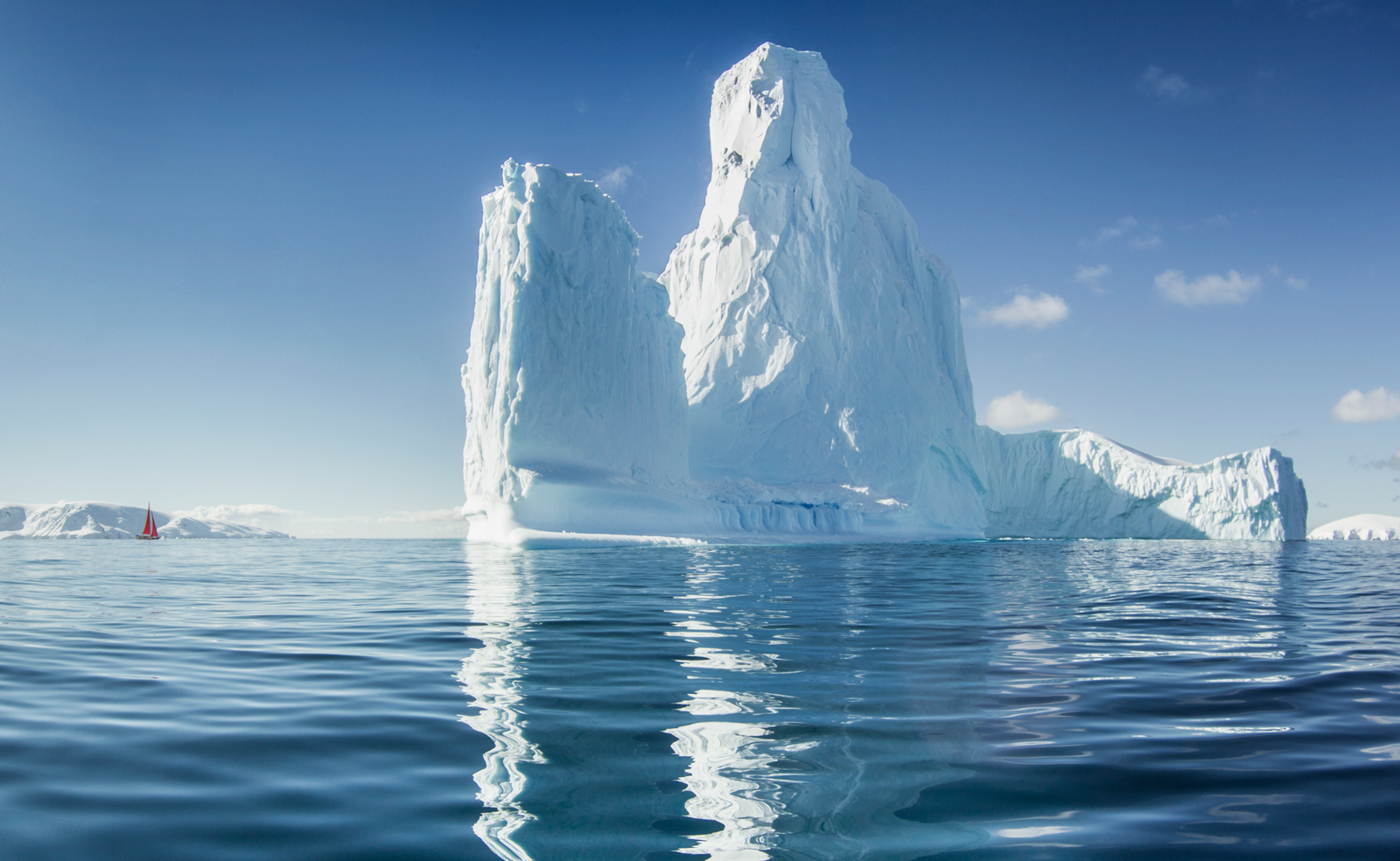 Ледник гидросфера. Антарктида (материк) айсберги. Ледяной материк Антарктида Айсберг. Пролив Лемэра Антарктика. Ледники айсберги Антарктиды.
