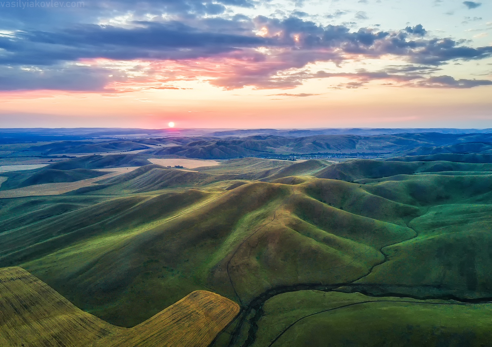 Хребет карамурунтау фото