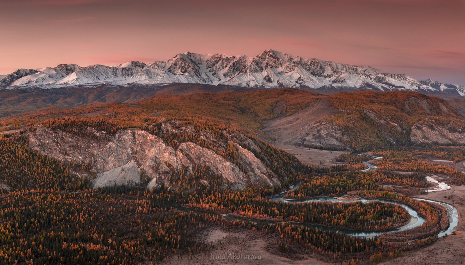 Сколько времени на алтае сейчас. Фототур на Алтай. Осенний Алтай. Алтай время. Золотое время фототур 2021.
