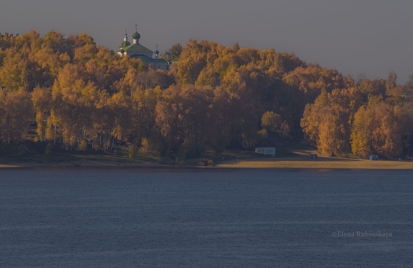 Осень Костромской храм