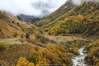 Харесское ущелье, река Урух, Северная Осетия