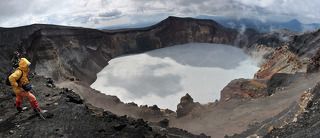 Панорама сделана с северного края кратера