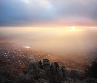 Вид на Лучистое осенью