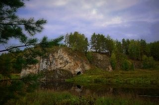 Средний Урал,рек Реж,скала Дунькин камень