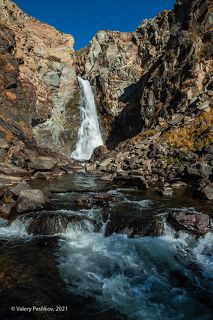 01 Водопад Куркуре расположен на одноименной реке недалеко от её впадения в Чулышман
