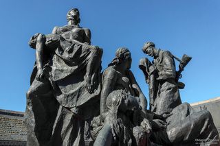 Монумент героическим защитникам Ленинграда 2019год