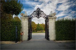 Ворота в парке Бельведер