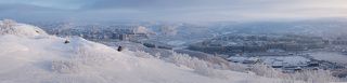 Вид с горы Горелая (высотой 253,6 метра). Панорама кликабельна.