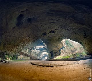devetashka cave