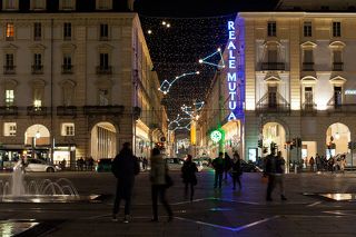 Улица Рима (via Roma), вид от рiazza Castello.