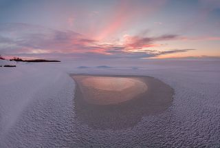 Закат на Чудском озере. Лёд в виде сердца