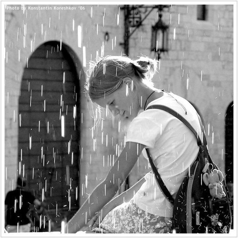 Италия, Ассизи, Умбрия, Italy, Assisi, Umbria, девушка, фонтан, брызги, желания, вода Фонтан желанийphoto preview