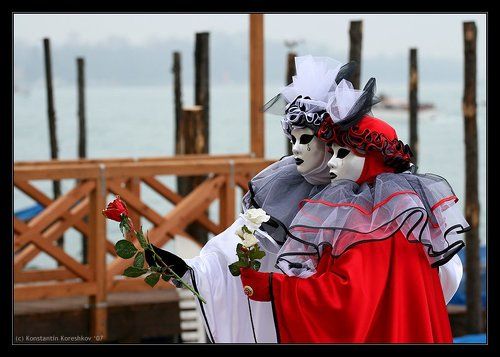 Белое и красное (Венецианский карнавал)