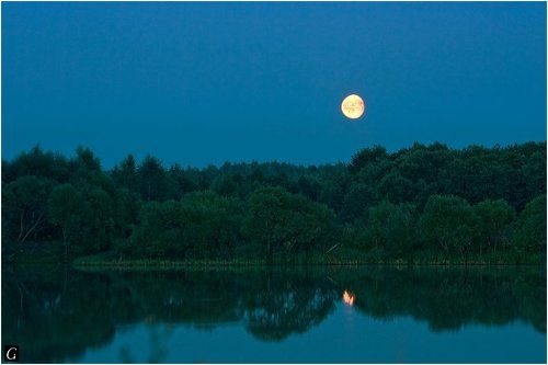 Восход Луны.