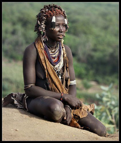 Женщина из племени Каро.