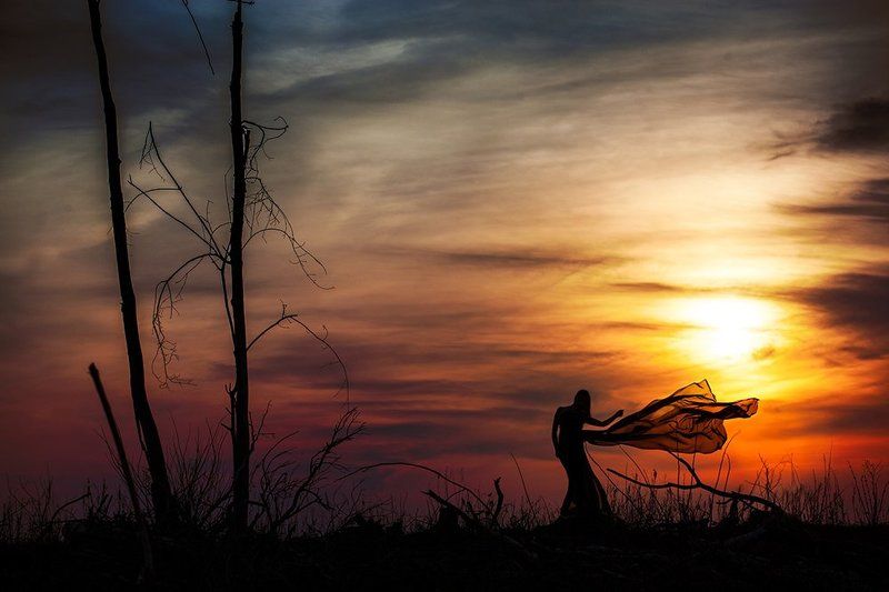 устала ночь