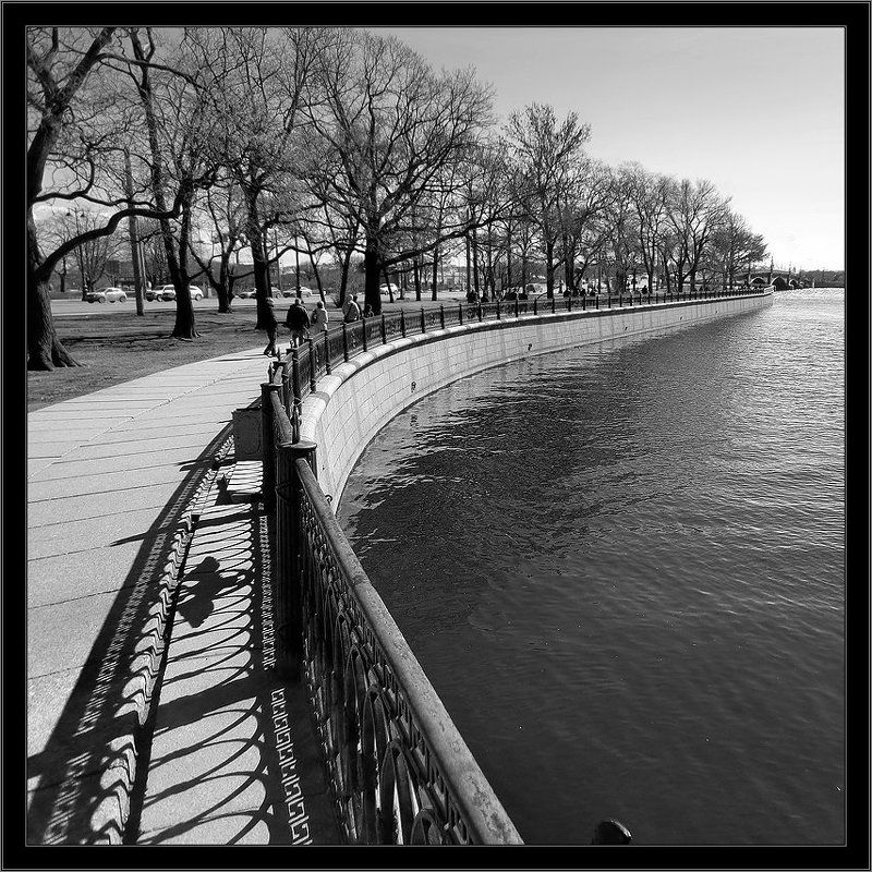 петербург, центр, нева, троицкий мост, чб, квадрат Простой геометрический черно-белый питерский квадратный этюдphoto preview