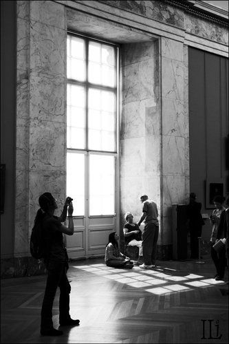 Четыре окна Лувра