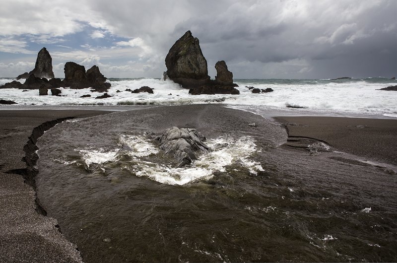 Берег, океан, море, скалы, песок, пейзаж Смешение мировphoto preview
