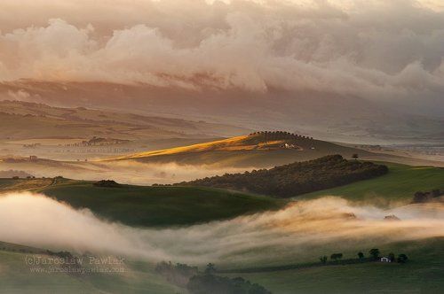 Val d'Orcia in the fog