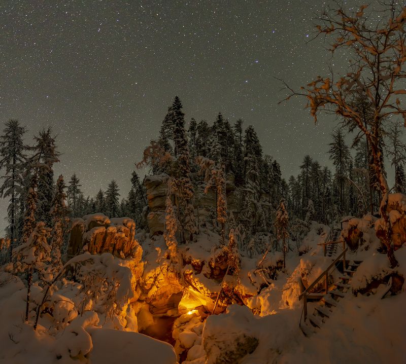 архангельская обасть, ночное фото, русский север, мороз, пинега, карст У Святого источникаphoto preview