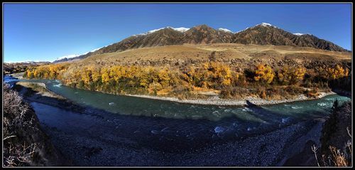 Осенние воды реки Чилик.