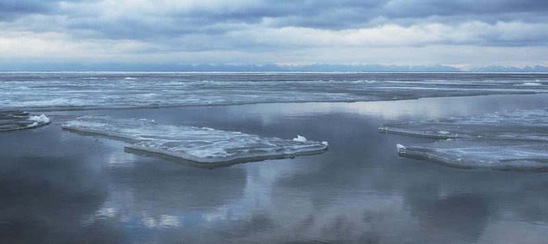 байкал байкальский лёд Апрельское разводьеphoto preview