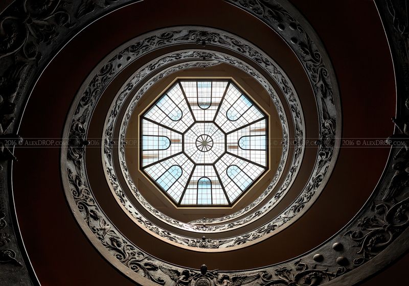 Лестницами Браманте, музей Ватикана / Vatican Museum Spiral Stairs