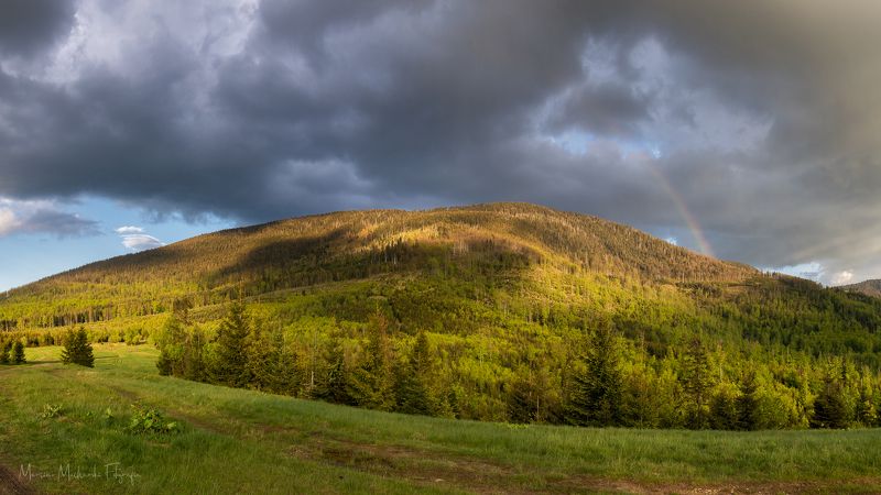 Rainbow over the Romanka mountain