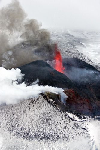 Извержение вулкана Плоский Толбачик