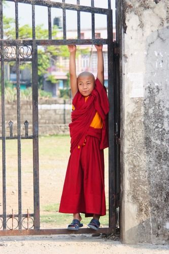 Мальчик из Буддийского монастыря