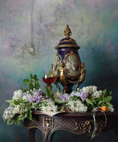 Натюрморт с цветами и вазой