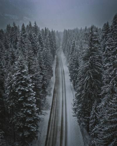 Снегопад по дороге к Эльбрусу