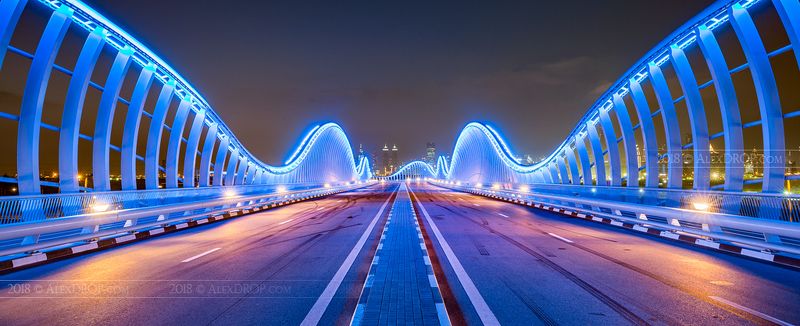 Мост Мейдан, ведущий к одноимённому ипподрому в Дубаи