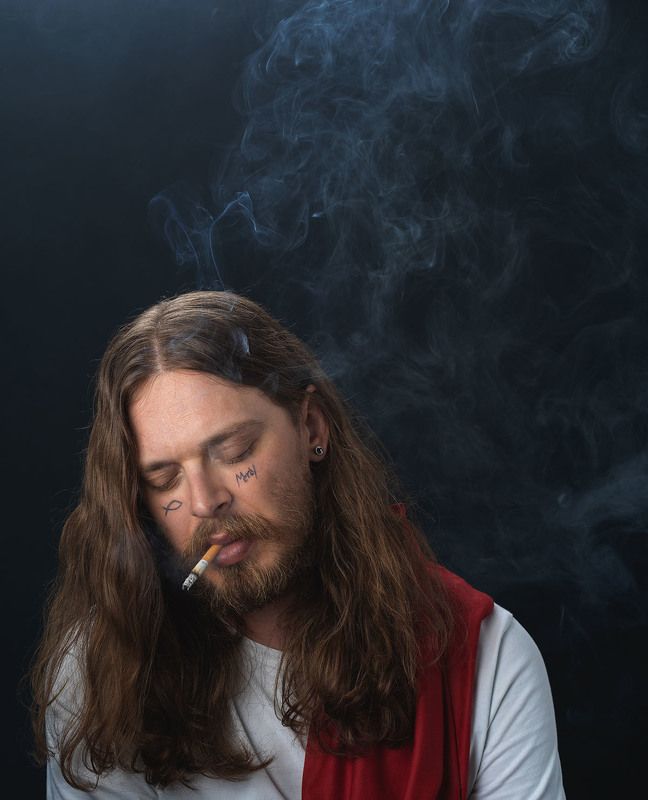 Personal jesus, hasselblad, portrait, smoke, profoto, mercy Personalphoto preview