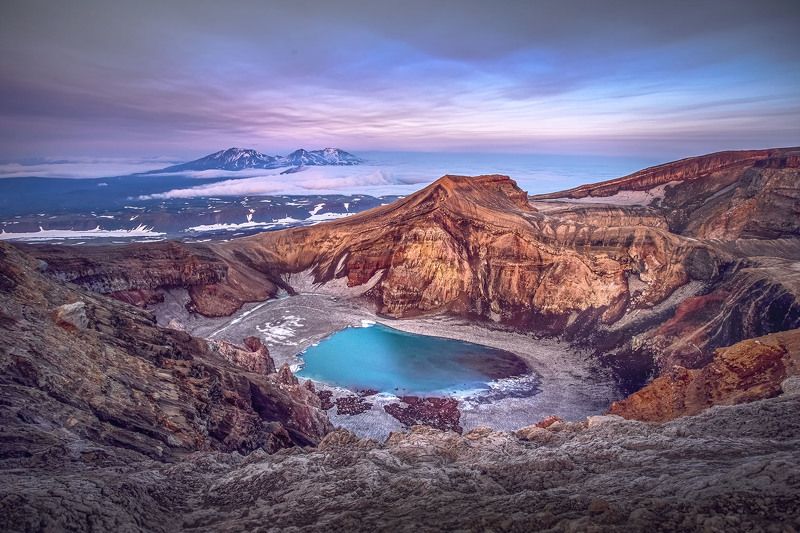 Горелый — действующий вулкан, расположен на юге Камчатки.