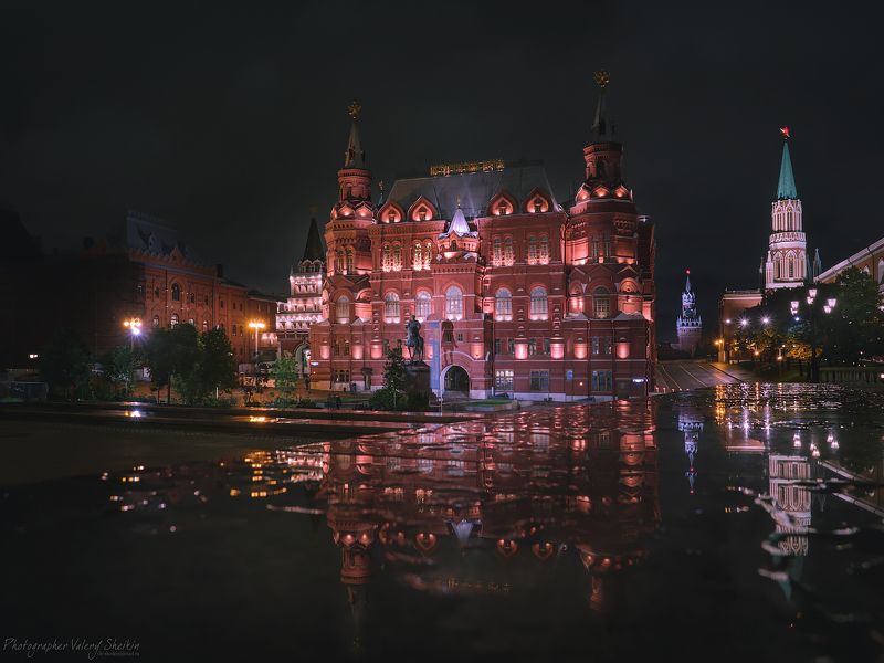 После дождя. Исторический музей. Москва.