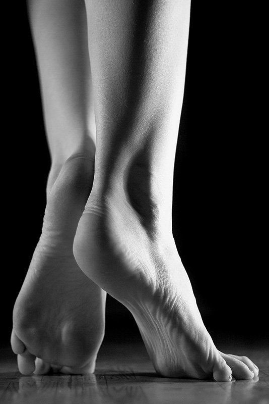 Пятки моделей. Женские ноги. Женские стопы. Красивые женские ноги. Стопы девушек.