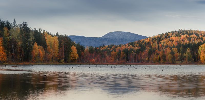 Осенний пейзаж с видом на Большой Шелом