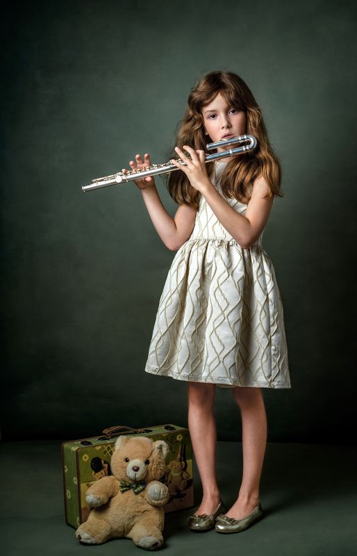 Девочка с флейтой