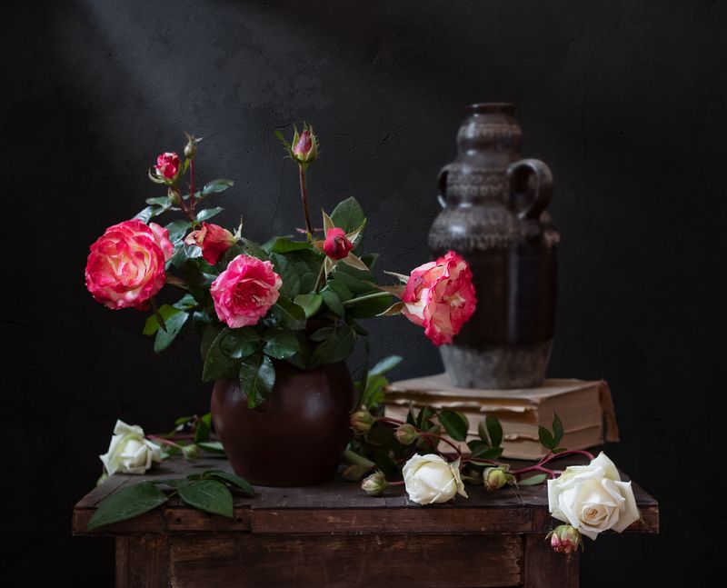 натюрморт, цветы, розы Последние розыphoto preview