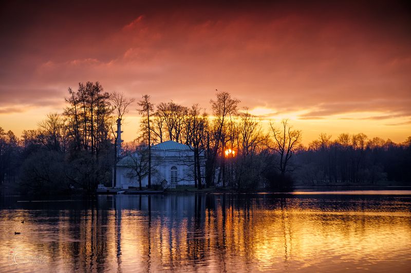 Закат над Большим прудом в Екатерининском парке