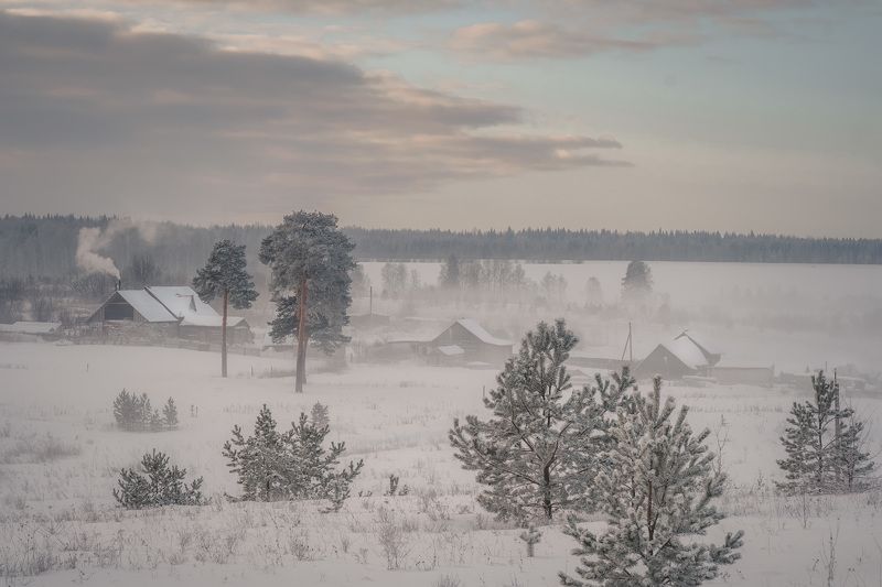 зима, деревня, дома, дым, метель, мороз, снег, пейзаж, вид, пермь Дыхание зимыphoto preview
