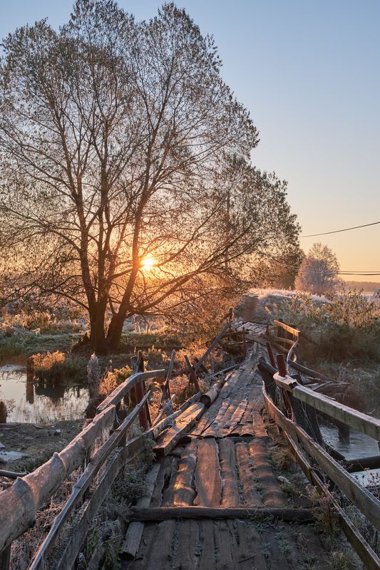 мост,река,осень,заморозки,иней,рассвет,утро,пейзаж,деревня,филипповское Старый мостикphoto preview