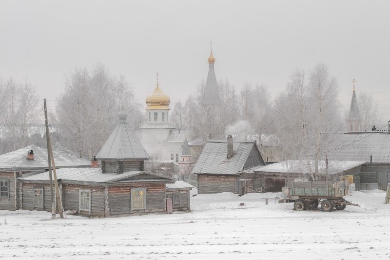 зима, монастырь, церковь, постройки, дым, мороз, утро, снег, пейзаж, пермь Монастырь на Чусовойphoto preview