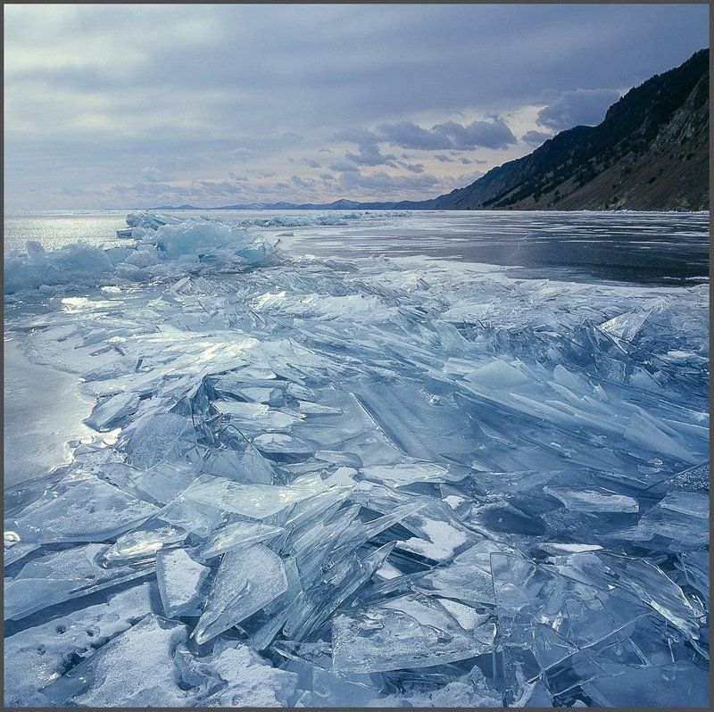 На хрупких льдах Байкала.photo preview