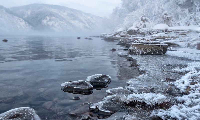 мороз, берег, камни Холодный берег Енисеяphoto preview