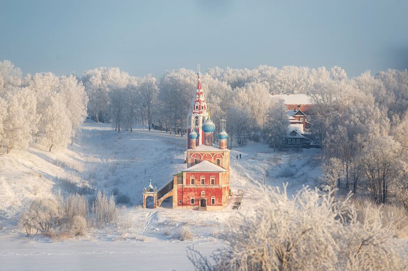 иней зима церковь собор храм берег волги Зима укрыла Романовский берегphoto preview